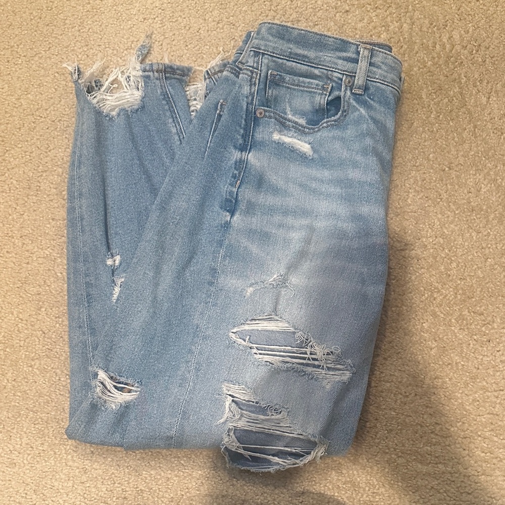 American Eagle Outfitters Light Blue Ripped Boyfriend Jeans